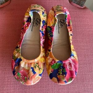 Storehouse flats - Autumn Flower